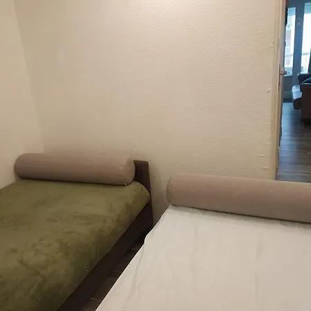 Climatise, 50 M De La Prom, Wifi Apartment *