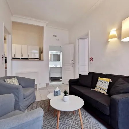 Apartment Le Jardin Clemenceau By Guys