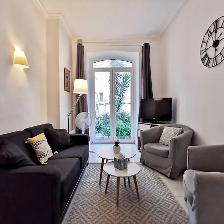 Apartment Le Jardin Clemenceau By Guys *