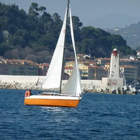 Botel Capitainjack Alpa 21