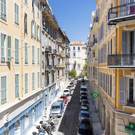 Apartment Feel - France 93
