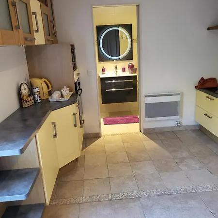 Apartment Partie De Sur Colline Au-dessus De *