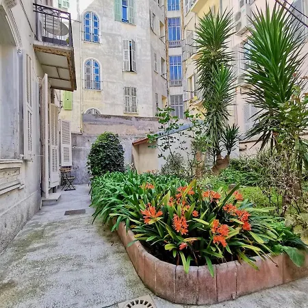 Le Jardin Clémenceau By Guys