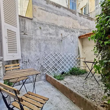 Apartment Le Jardin Clemenceau By Guys *