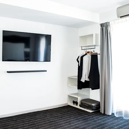 Otel 64 Nice