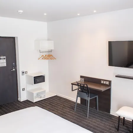 Otel 64 Nice