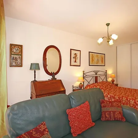 Apartment Appartement 3 Personnes Avec Coin Nuit Avec Terrasse Et Parking Quartier Du Port De Nice