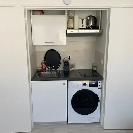 Apartment Cosy Entierement Equipe Nice