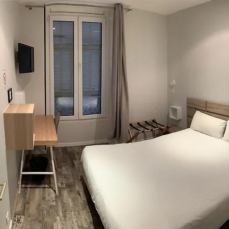 De Berne Hotel 2*