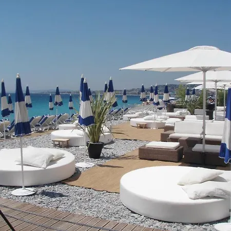 T4 Promenade Des