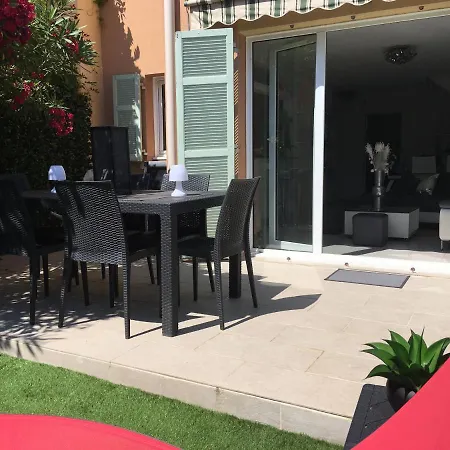 Vila T4 Promenade Des *