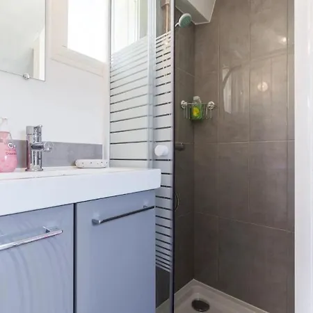 Appartamento Attic -mansardé Sous Les Toits De Nizza