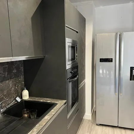 Gorgeous 2 Bedrooms Nice