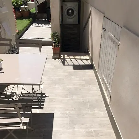 Apartamento Jolie Proche Et Aeroport Salon Avec Cuisine Nice