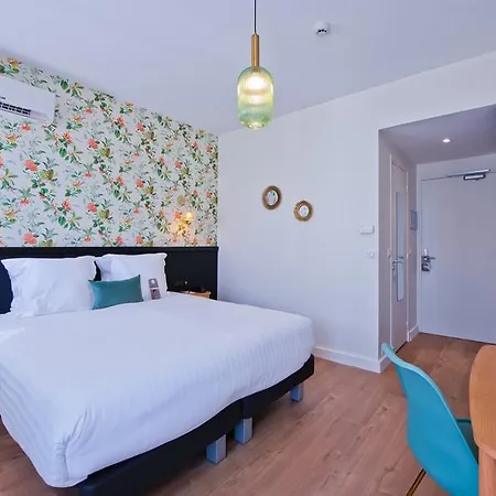 Hotel La Promenade 4*