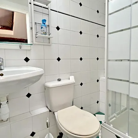 Gold Town Apartment Nice