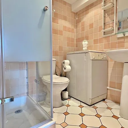 Gold Town Apartment