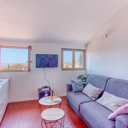 Gilly 4 - Exceptional 2beds, Sea View, Modern,a/c, Old Town Apartment Nice