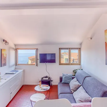Gilly 4 - Exceptional 2beds, Sea View, Modern,a/c, Old Town Nice