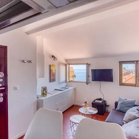 Gilly 4 - Exceptional 2beds, Sea View, Modern,a/c, Old Town Apartment Nice