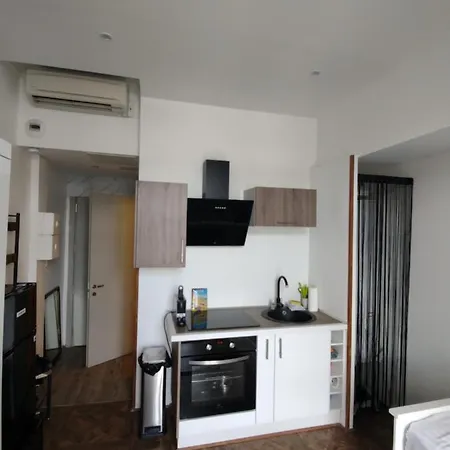 Apartment Lovely Studio Air Conditonned City Center *