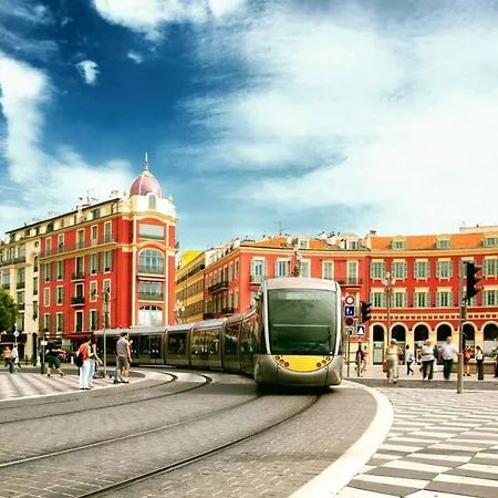 - Kitchen - Wifi - Air Conditioning - Center - Tram Apartment Nice