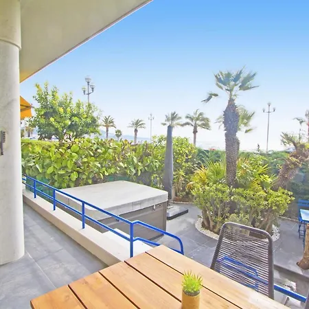Apartment Luxury Garden Jacuzzi Promenade