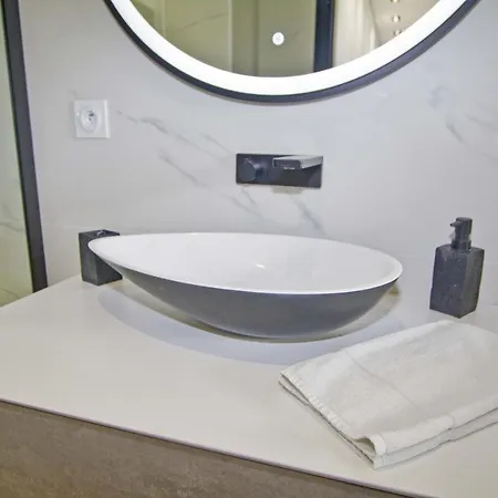 Luxury Garden Jacuzzi Promenade Apartment Nice