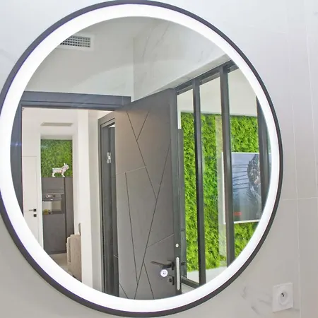 Apartment Luxury Garden Jacuzzi Promenade *