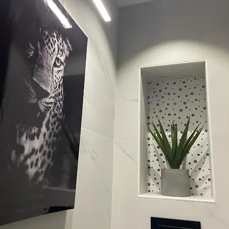 Luxury Garden Jacuzzi Promenade Apartment