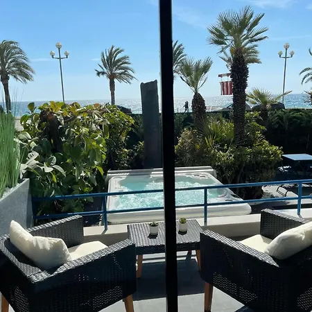 Apartment Luxury Garden Jacuzzi Promenade