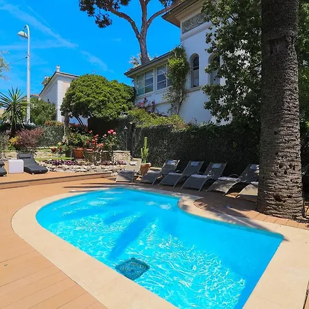 Hotel Petit Palais Nice