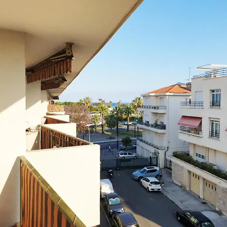Beautiful T1 With Sea View *