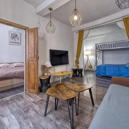 Apartment Vecchio Droite