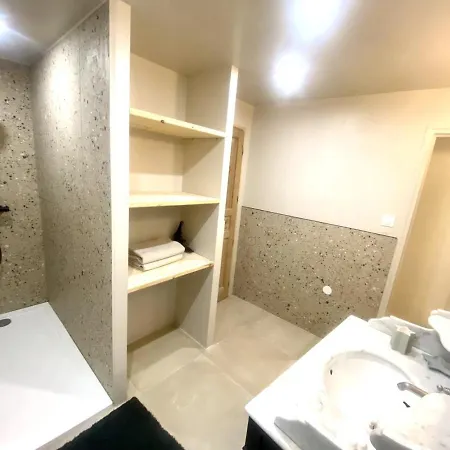 Central - Old Town Apartment