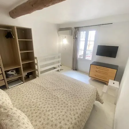 Central - Old Town Apartment *