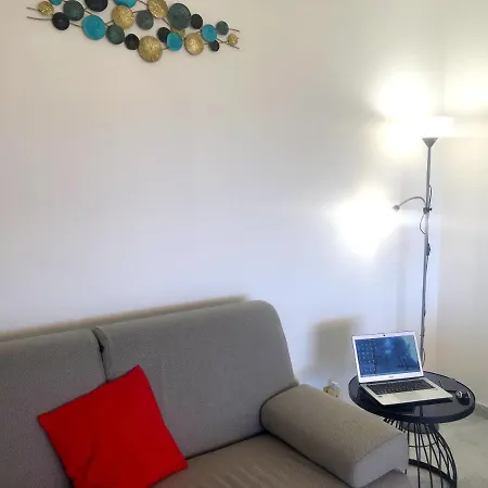 Oasis Mediterraneen Piscine & Parking Calme Absolu Apartment