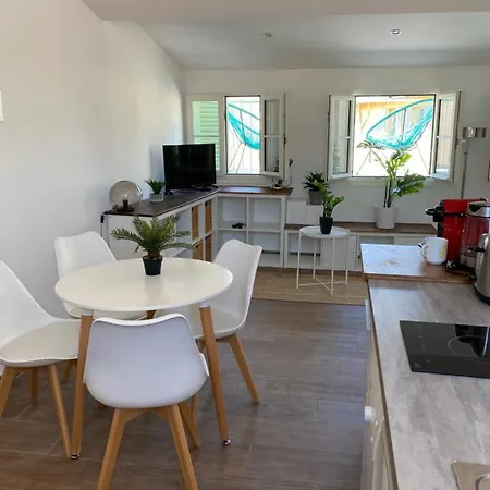 Apartment Cozy With Terrace - Old Town *