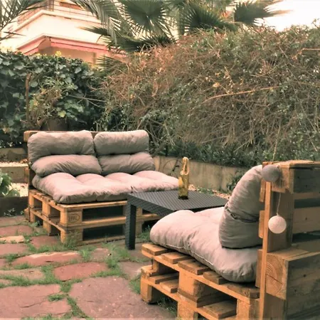 Parc Ferber - Charmant Studio Renove, Rez-de-jardin, Proche Mer, Carras Apartment *