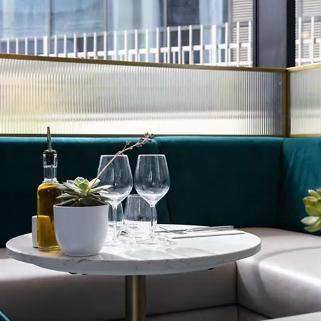 Hotel Sheraton Airport 4*