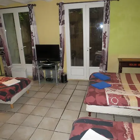 Villa Aramis Guesthouse Bed & Breakfast