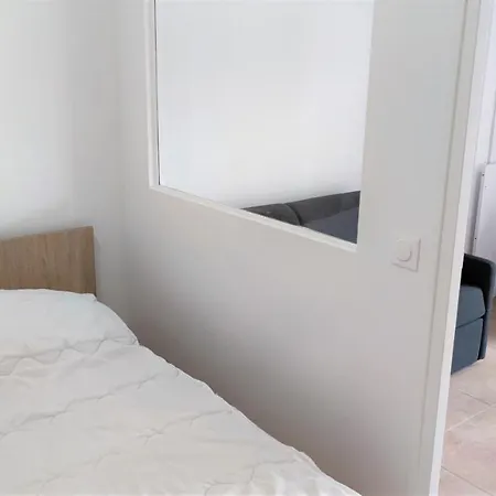 Delille Centre 09 Apartment *