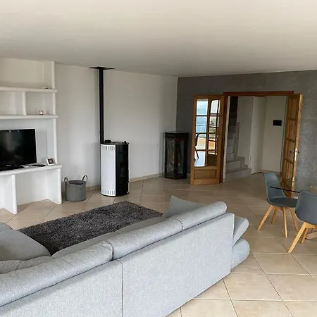 Spacieuse Nicoise Au Calme Avec Piscine