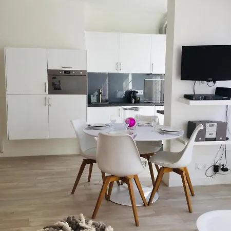Carre D'or Super 2 Pieces Apartment Nice