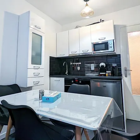 1 Min To The - Kitchen - Tramway - Air Conditioner - Wifi - Promenade Des Apartment *