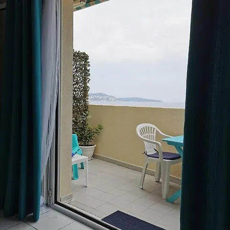 Le Grand Bleu Fshh Apartment *