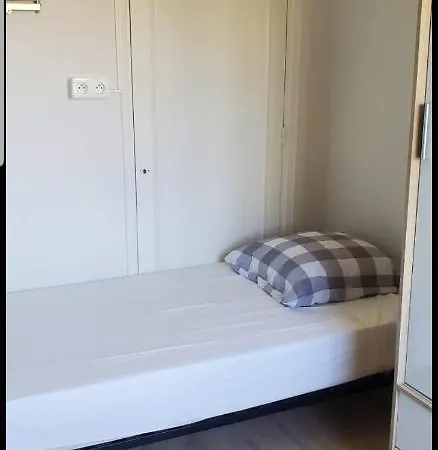 Appartement Parking Gratuit A Cote Appartement 2 Chambres 47M2 Climatise A Cote Aeroport-Tram Sur Place-Plage 6 Min-Centre Ville 16 Min Avec Tram-Free Parking, 47M2 Apartment 2 Rooms,Air-Conditioned Next To The Airport- Tram On Spot- 6 Min Beach- 16Min Center Nice