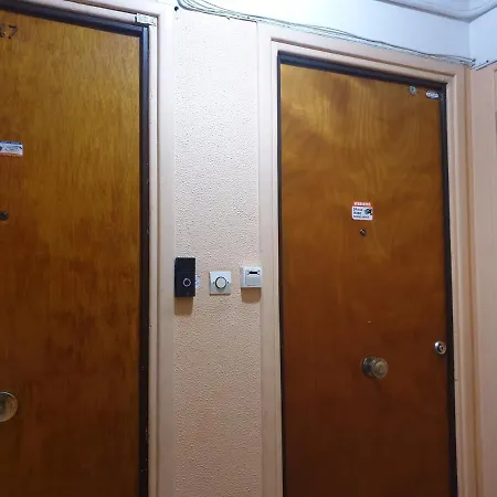 Parking Gratuit A Cote Appartement 2 Chambres 47M2 Climatise A Cote Aeroport-Tram Sur Place-Plage 6 Min-Centre Ville 16 Min Avec Tram-Free Parking, 47M2 Apartment 2 Rooms,Air-Conditioned Next To The Airport- Tram On Spot- 6 Min Beach- 16Min Center Appartement *