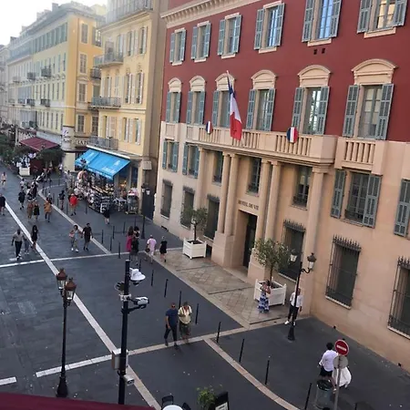 En Plein Coeur De Vieille Apartment *