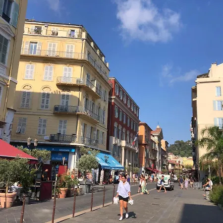 En Plein Coeur De Vieille * Ницца